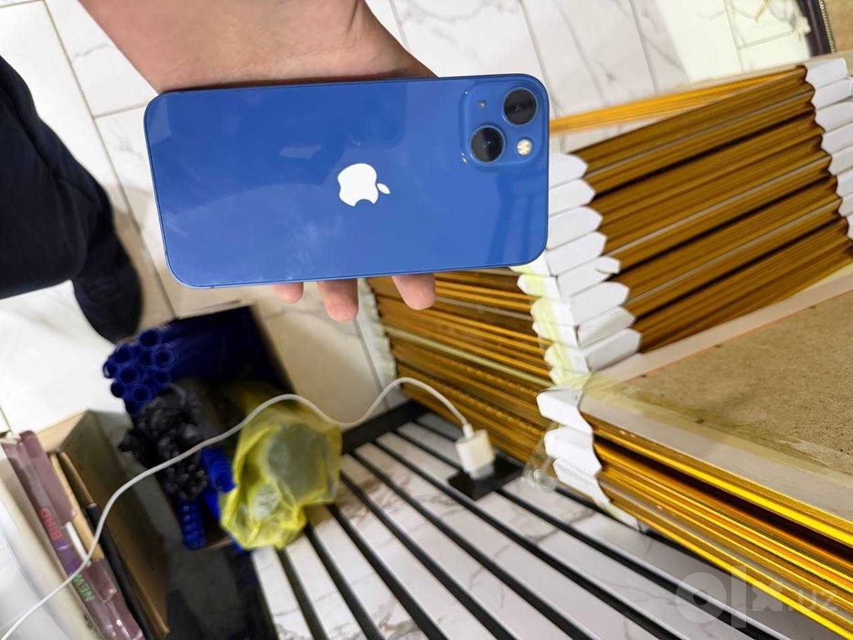 Смартфон Apple iPhone 13 128 BLUE