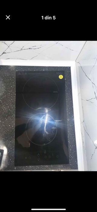 Vând plită electrică Voltz
