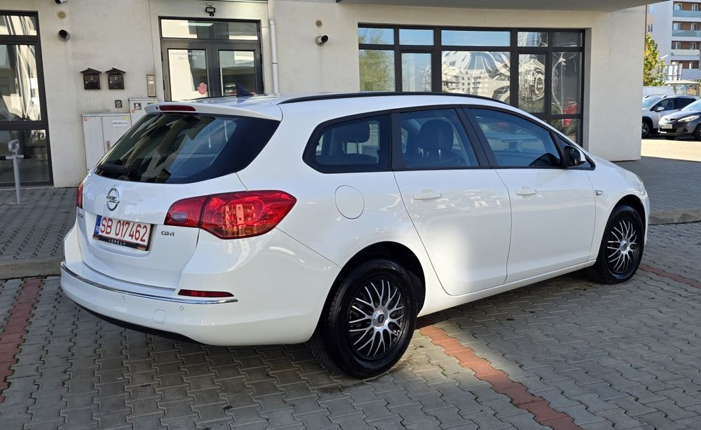 OPEL Astra 2013 — imagine 2