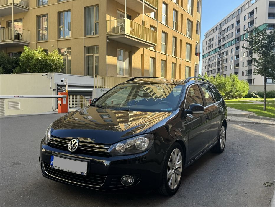VOLKSWAGEN Golf