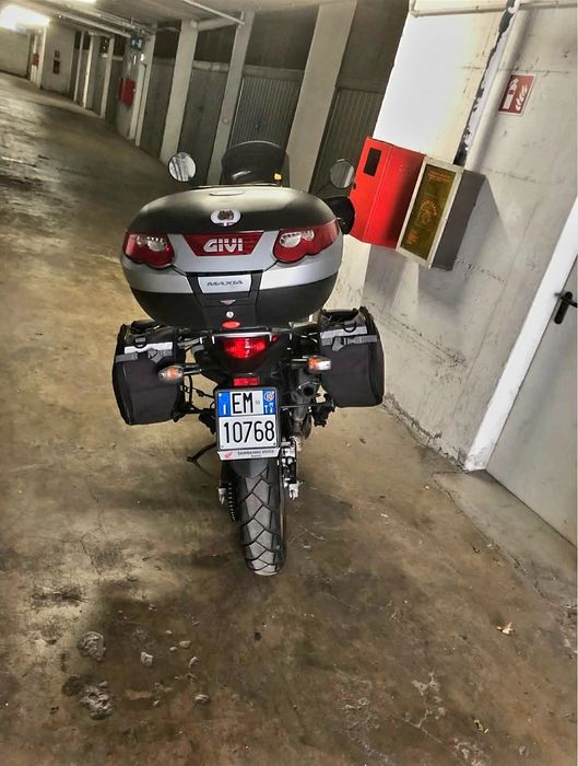 Honda Transalp 700, 2010 cu ABS