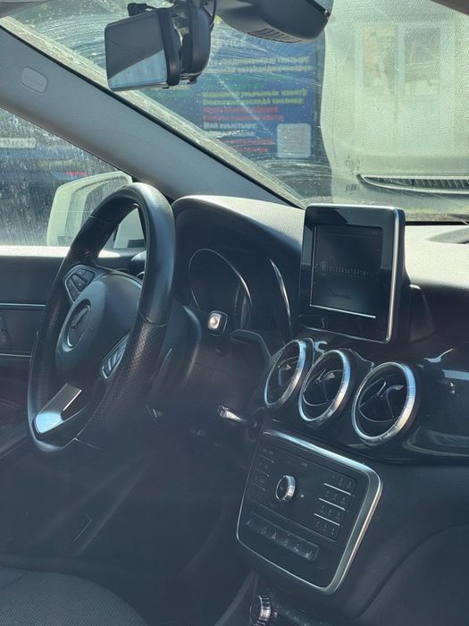 Продам Mercedes Benz CLA 200