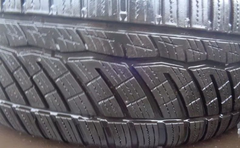 Vand Jante Aliaj cu cauciucuri Volkswagen Jetta 215/55 R16
