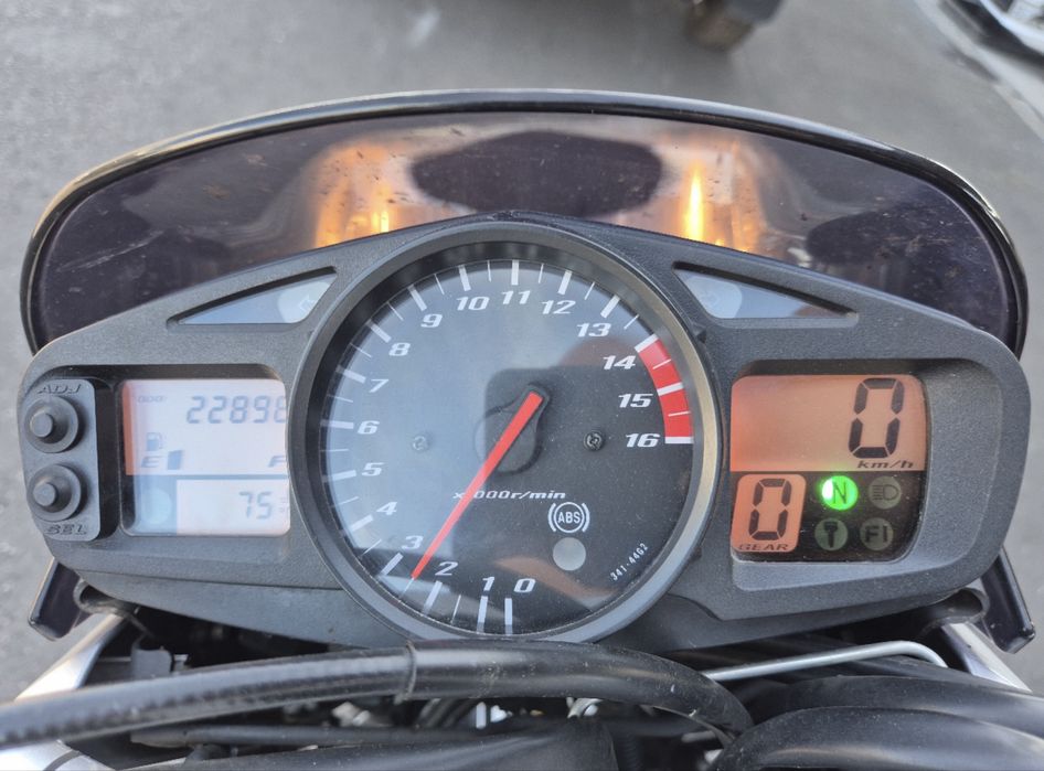 * RATE * Suzuki GSR600 A 2007 IMPECABILA / ABS / Evacuari Yoshimura/ Anvelope aproape noi / Kit lant NOU / Crashpads / Accesorii GSR 600