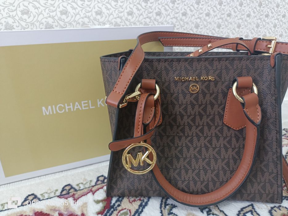 Сумка қорабымен, пакетімен