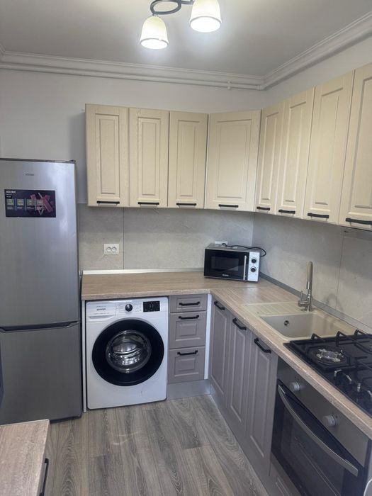 Apartament de închiriat în bloc nou cu garaj subteran direct e la prop