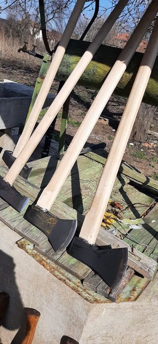 Ръчно ковани от ресирна стомана.