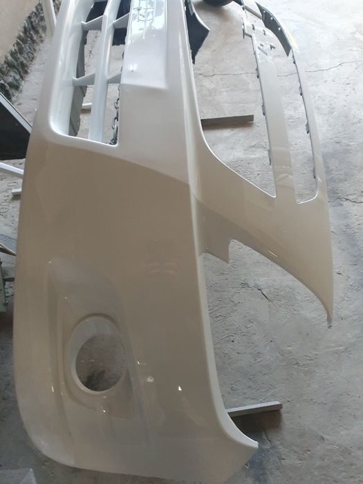 Продаётся бампер передний кобальт перекрашен грунтовка и 3 слоя краска