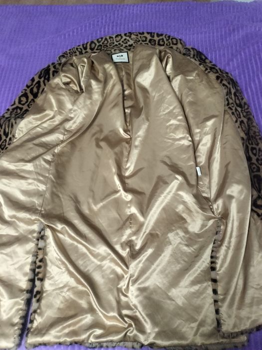 Продам шубу Леопардовую