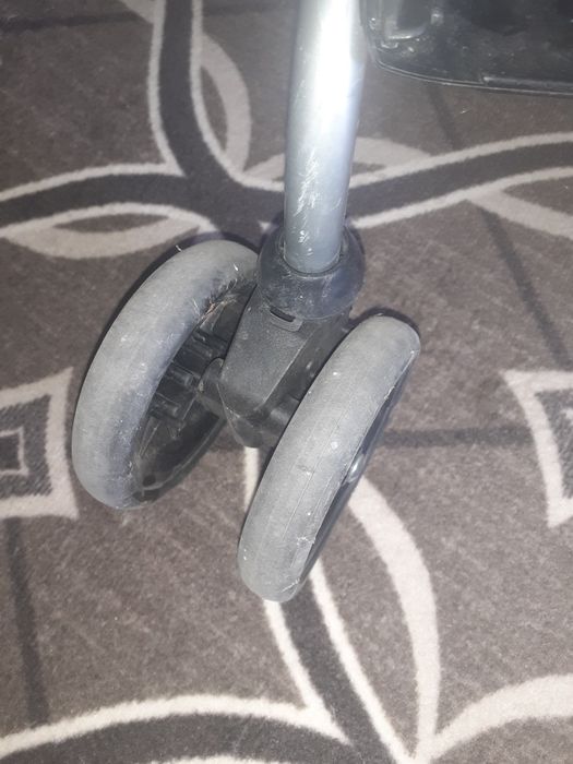 Лятна компактна количка