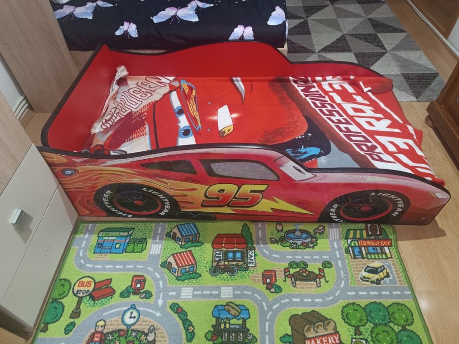 Vând pătuț copil Fulger Mcqueen