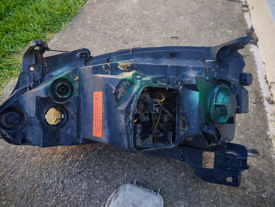 Far dreapta, cu lupă, pentru Opel Corsa C