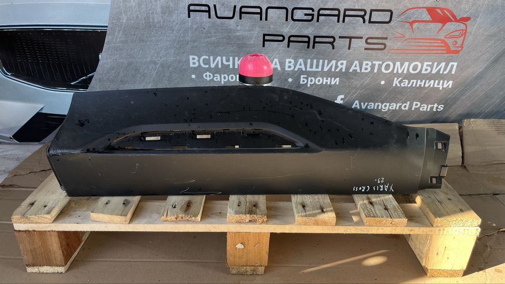 2 брояДекоративна лайстна на задна лява врата Toyota Yaris Cross 2020-