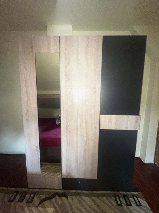 Dulap de haine, stare foarte buna