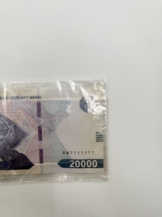 Seriya raqami bir xil 20ming lik banknot sotiladi