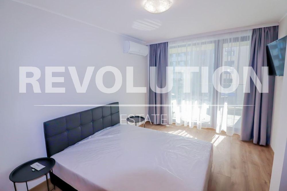 Дава се под наем Тристаен апартамент в Варна, Бриз - 100 кв.м за 1000 € - Снимка #4