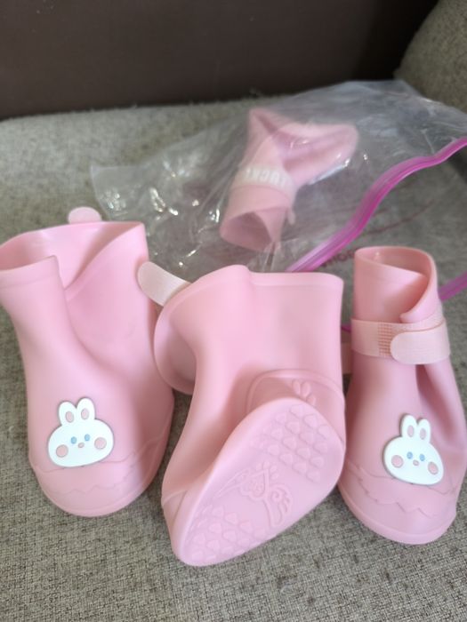 Непромокаемые ботинки для большой собаки!