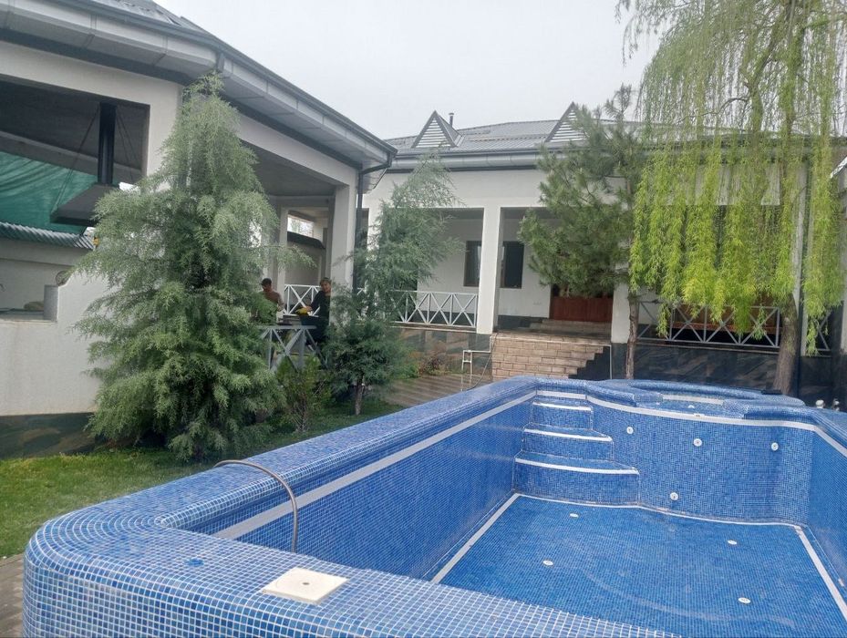 Dacha sotiladi Humsonda