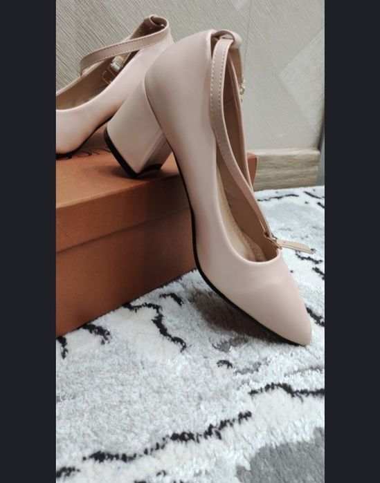 Туфли новые 36 размера