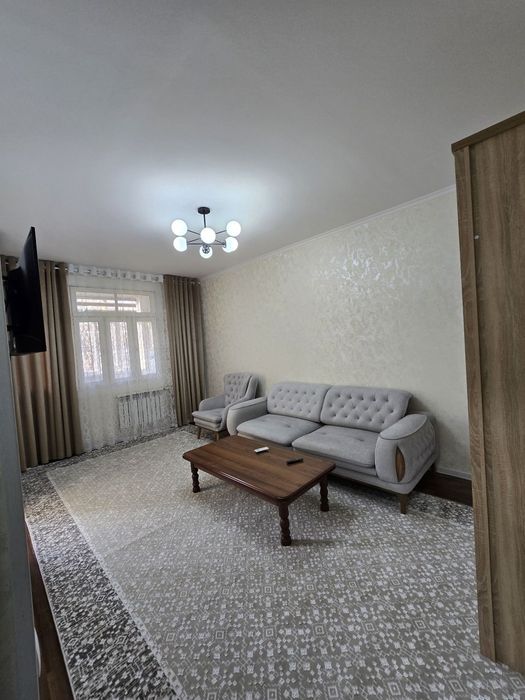 Продаётся Чиланзар 12 1в2 1этаж.