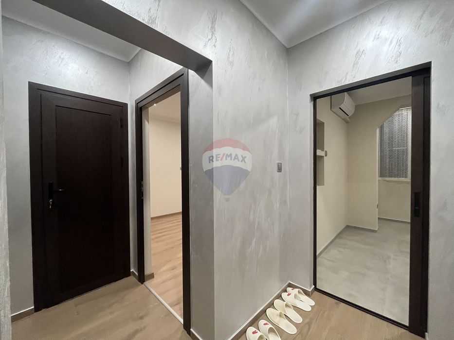 Продава се Тристаен апартамент в Варна, Базар Левски - 70 кв.м за 2143 €/кв.м - Снимка #6