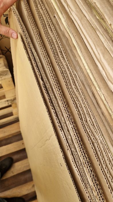 Картон б.у. в хорошем состоянии