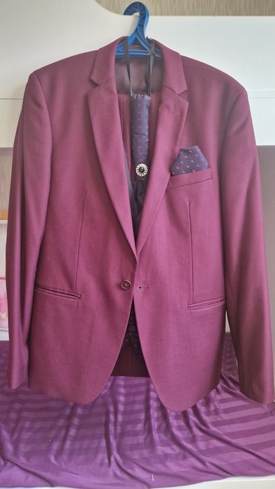 Продам костюм тройка