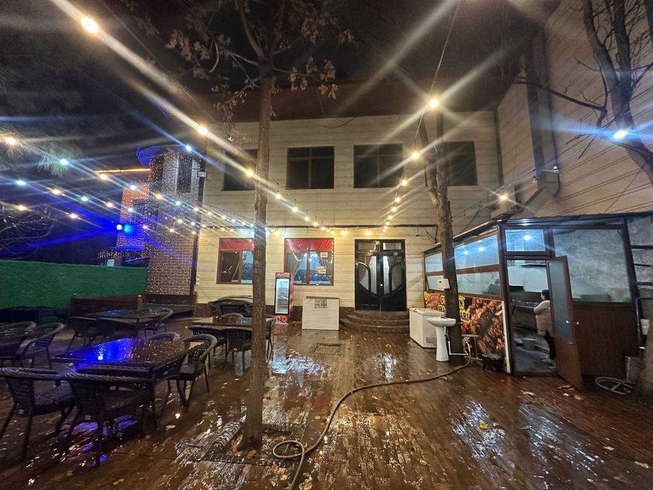 Фархадский базар.Учтепа 23квартал.Сдам в аренду готовое кафе на 1линии