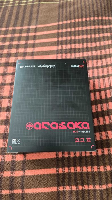 Избеляла Corsair M75 WIRELESS Lightweight RGB Gaming Mouse - Cyberpunk 2077: Arasaka Edition Безжична мишка