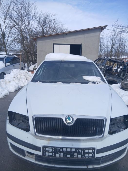 Bara fata Skoda Octavia 2 completa cu grile!