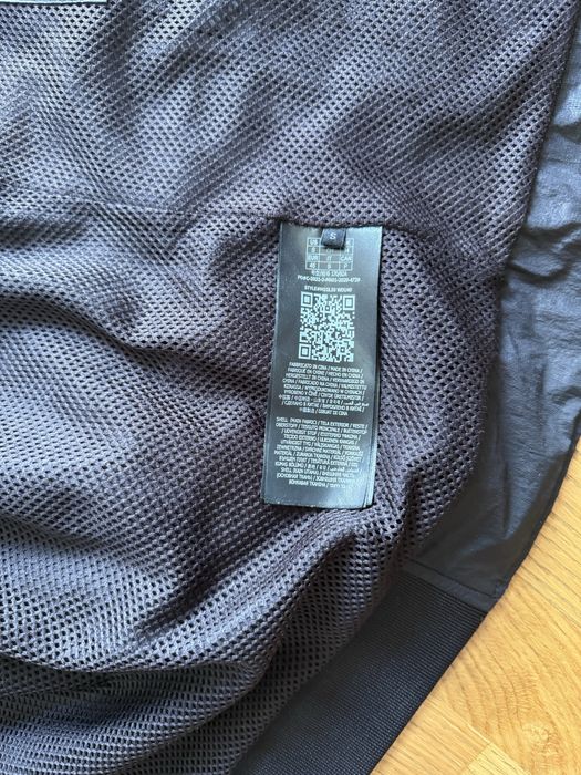 Пролетно- есенно яке Guess 100% оригинал!!! Размер S