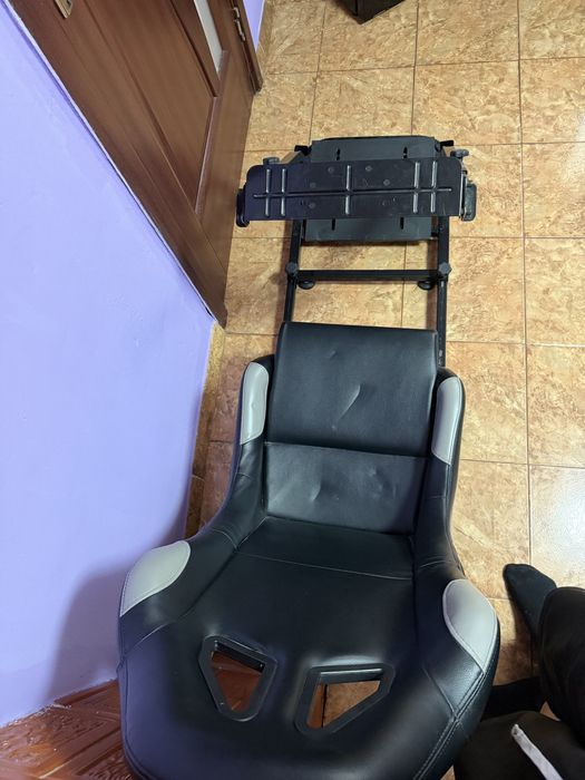 Scaun simulator auto