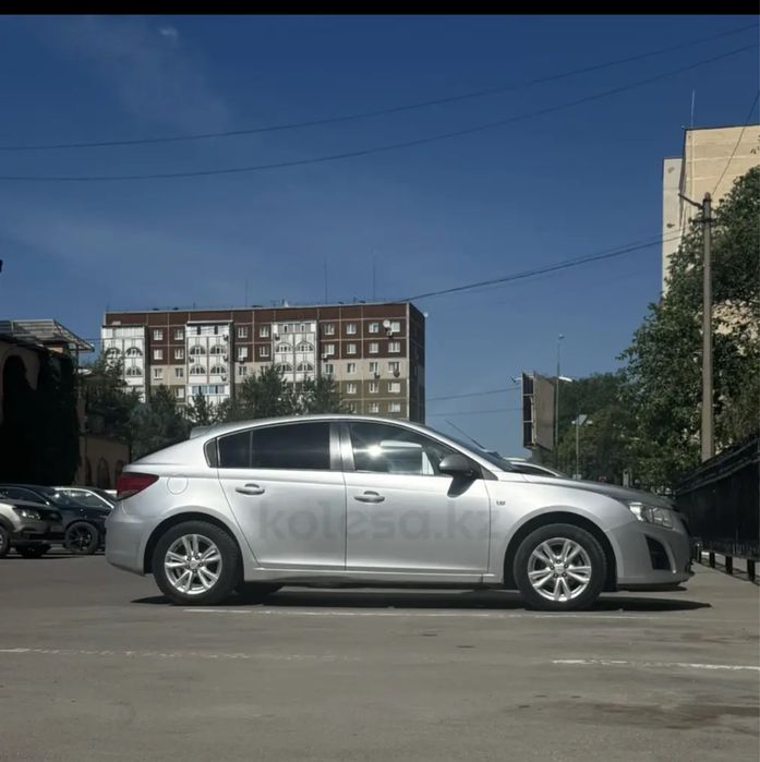 Продам chevrolet cruze