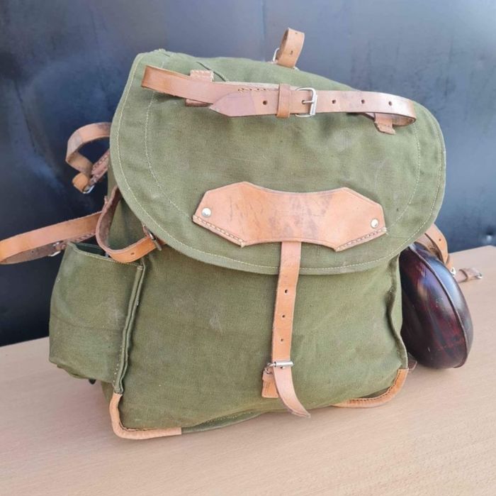 Военни раници от брезент