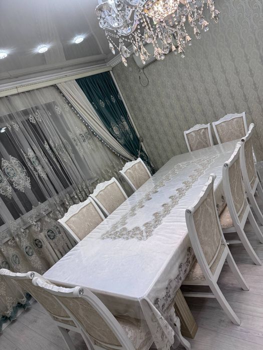 Стол и стуля продаётся