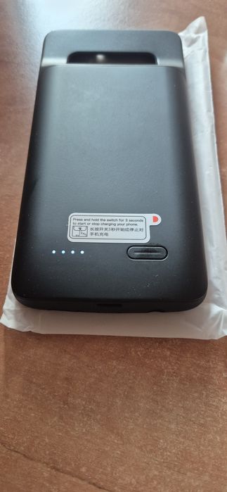 Продавам калъф за Samsung S10+ с вградена батерия 5000 mA - 35 евро
