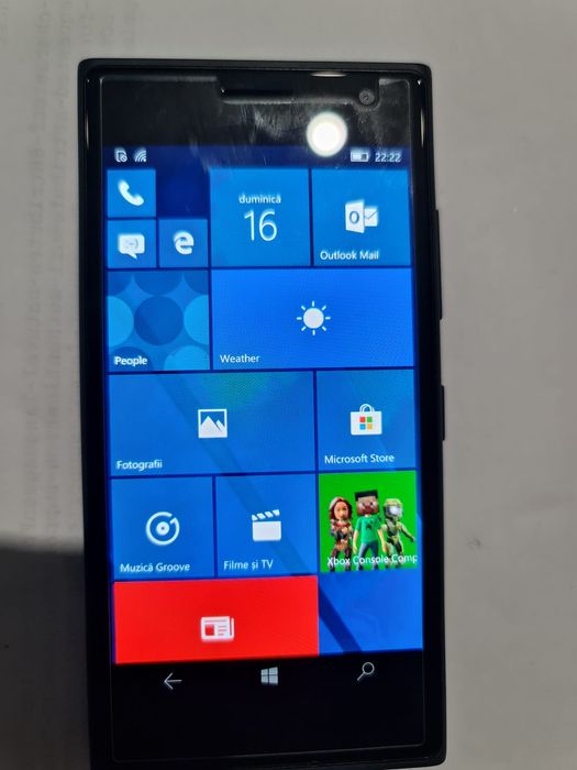 Telefon Nokia Lumia 735