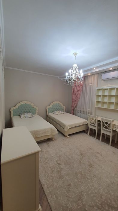 Мебель, ковры, сантехника, люстры, шторы