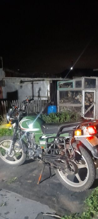 Мотацикл яки 200 куб