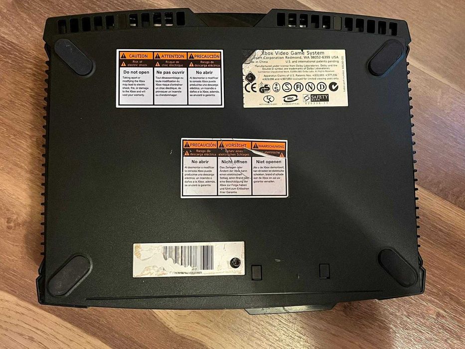 Xbox clasic (prima generație) + 3 controllere