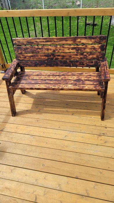 Banca din lemn de pin