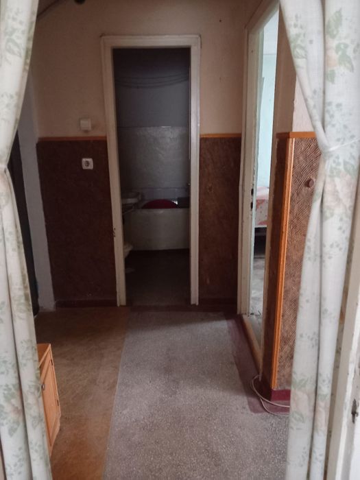 Vând apartament cu 2 camere Situat în orașul Vulcan ,jud.Hunedoara.