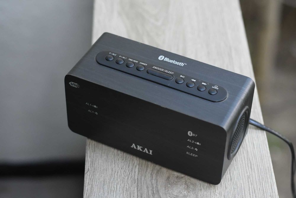 Radio Akai cu bluetooth