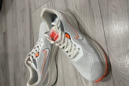 Продам кроссовки  41