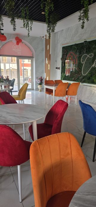 Kafe uchun stol stul