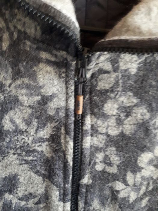 Вълнено дамско яке-като ново