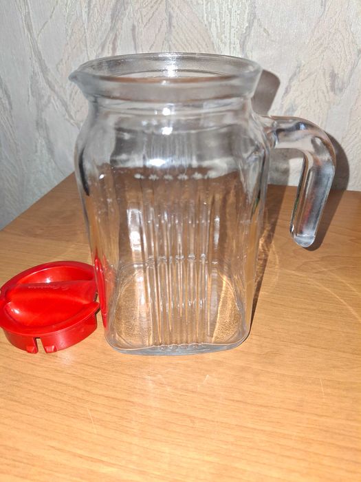 Кувшин с крышкой.