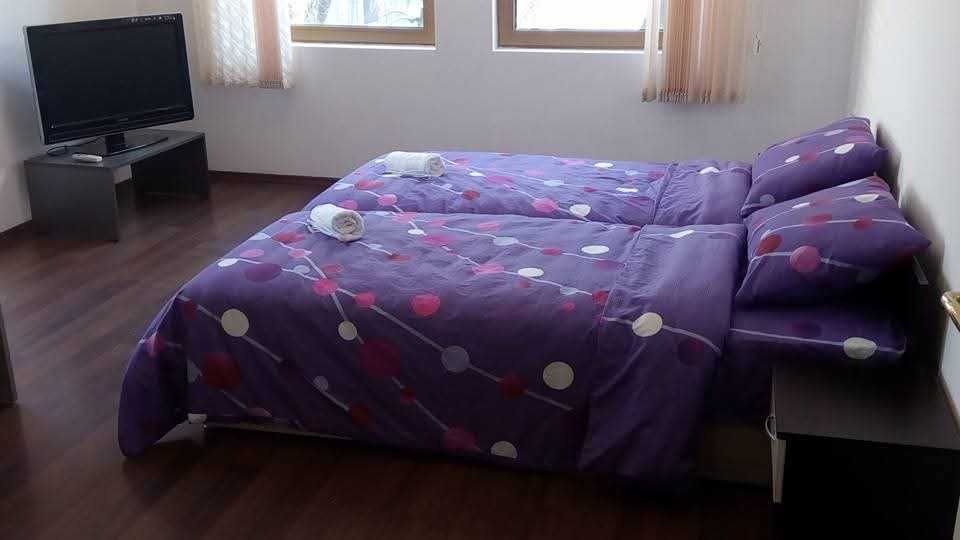 Самостоятелен апартамент за нощувки до Новотела