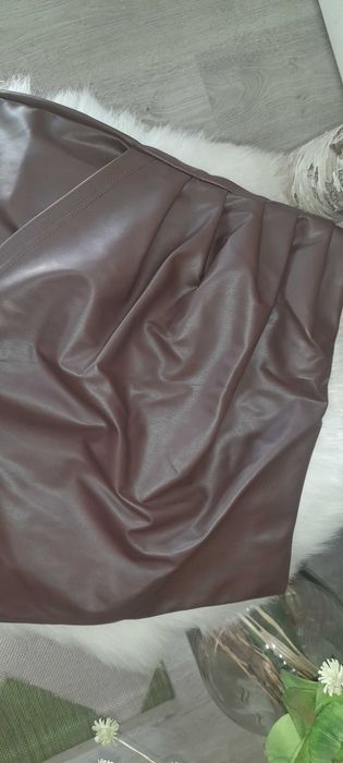 Fusta mini maro ciocolata / imitatie piele (M) - NOU (cu eticheta)