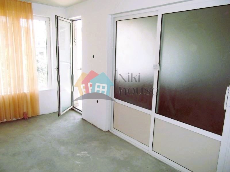 Продава се Многостаен апартамент в Варна, Аспарухово - 108 кв.м за 803 €/кв.м - Снимка #2